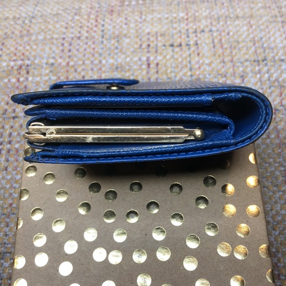 LOUIS VUITTON Toledo Blue Epi Leather Kisslock Porte Monnaie Viennois Wallet - Picture 13 of 15